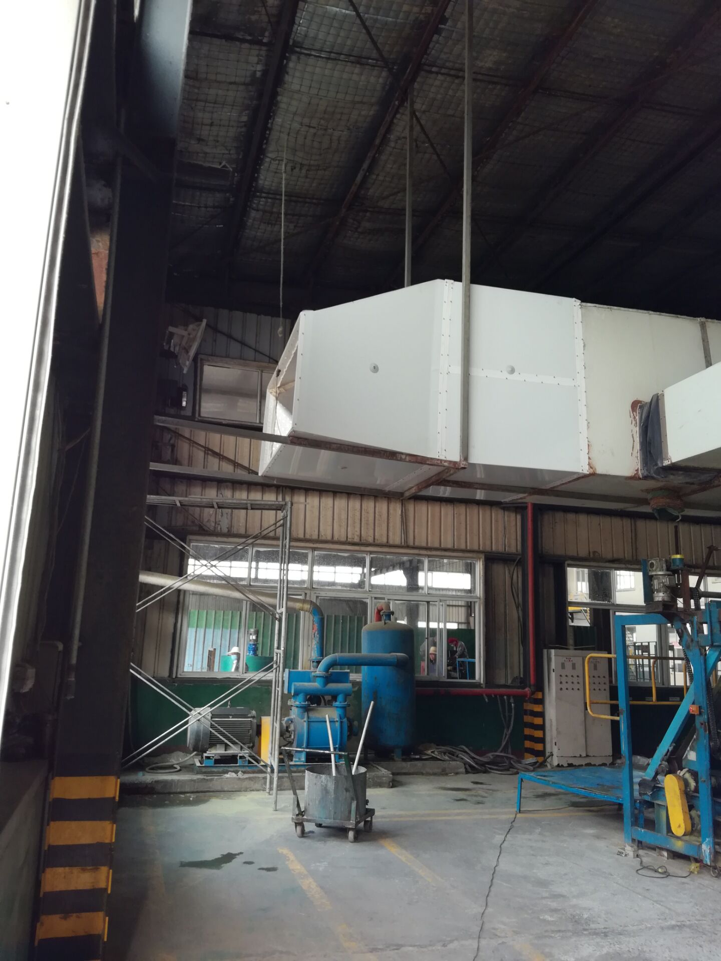 面包加工厂降温设备_面包厂<span><a href='www.hbgnzl.com' target='_blank'>车间降温设备</a></span>食品厂降温设备_食品厂降温工程案例_食品厂降温设备